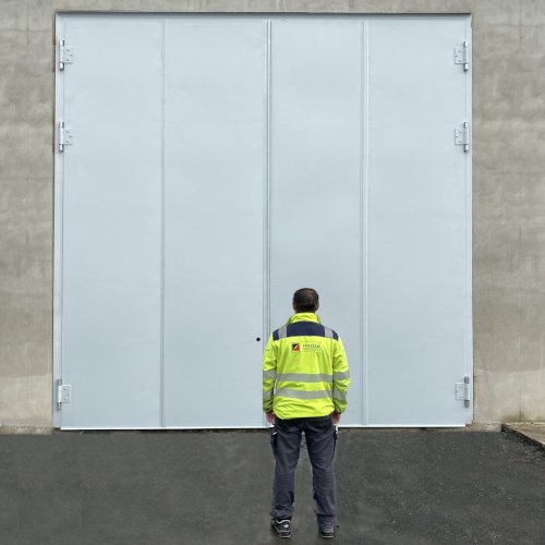 High security door 5 x 5 metres for power plants.